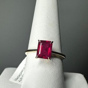 NWT 2.26ct solitaire Madagascar ruby in 14k yellow gold ring!!